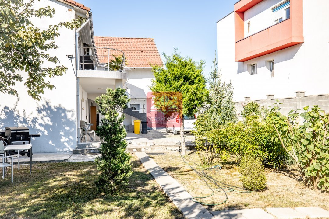 Casa cu 4 Apartamente Individuale - Zona Modern