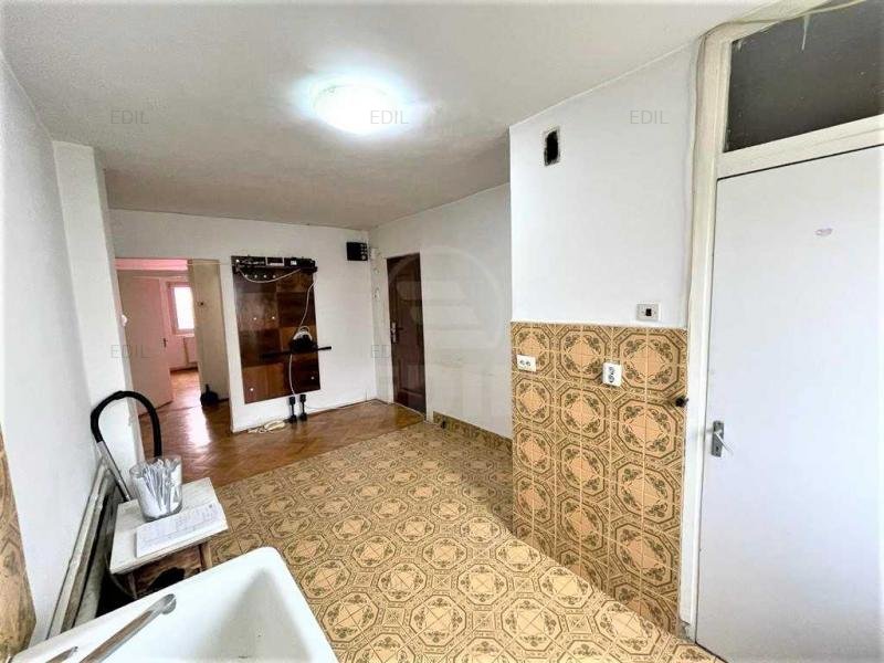  Vanzare Apartament 3 camere decomandat, 67 mp, Etajul 4 din 4 - imaginea 11