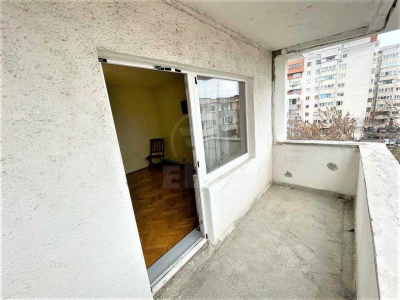 Vanzare Apartament 3 camere decomandat, 67 mp, Etajul 4 din 4 - imaginea 15