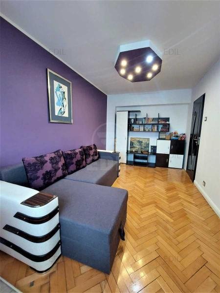  Vanzare Apartament 3 camere decomandat, 65 mp, Etajul 4 din 4 - imaginea 9