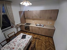 Casa de închiriat 4 camere, în Cluj-Napoca, zona Central