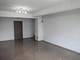 Vânzare spaţiu comercial