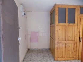 Vânzare spaţiu comercial