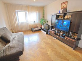Apartament de vânzare 3 camere, în Braşov, zona Astra