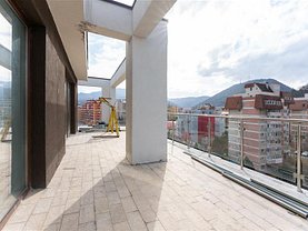 Apartament de vânzare 3 camere, în Braşov, zona Răcădău