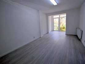 Apartament de închiriat 3 camere, în Brasov, zona Centrul Civic
