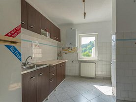 Apartament de închiriat 3 camere, în Braşov, zona Centrul Civic