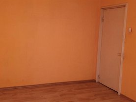 Apartament de vanzare 2 camere, în Brasov, zona Astra