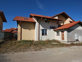 Casa de vânzare 5 camere, în Sanpetru, zona Central