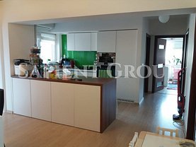 Apartament de vânzare 3 camere în Oradea, Dacia