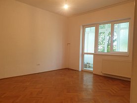 Apartament de vânzare 3 camere, în Oradea, zona Europa