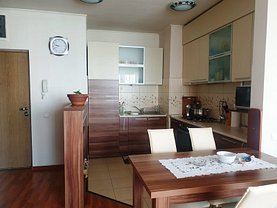 Apartament de vânzare 3 camere, în Oradea, zona Calea Aradului
