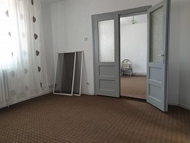 Casa de închiriat 3 camere, în Oradea, zona Cantemir