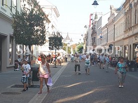 Închiriere spaţiu comercial