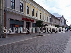 Închiriere spaţiu comercial