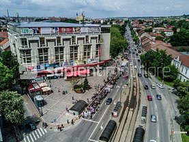 Închiriere spaţiu comercial