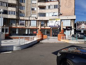 Închiriere spaţiu comercial