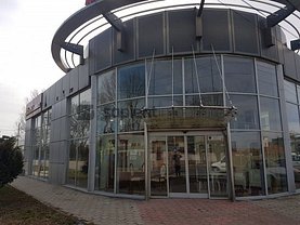 Vânzare spaţiu comercial