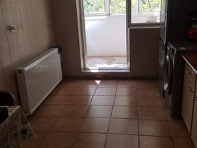 Apartament de vanzare 3 camere, în Bucuresti, zona Crangasi