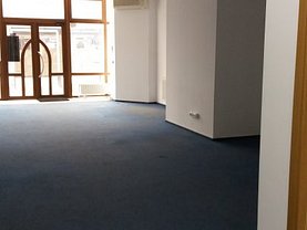 Închiriere spaţiu comercial