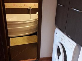 Vânzare spaţiu comercial