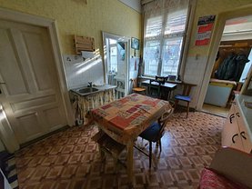 Casa de vânzare 2 camere, în Oradea, zona Decebal