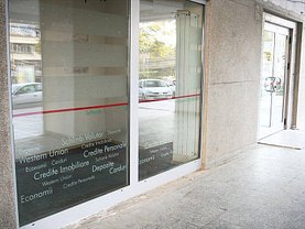 Închiriere spaţiu comercial