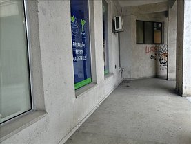 Vânzare spaţiu comercial