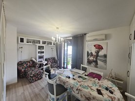 Apartament de vânzare 4 camere, în Braşov, zona Tractorul