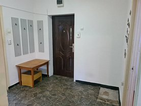 Apartament de închiriat 2 camere, în Braşov, zona Răcădău