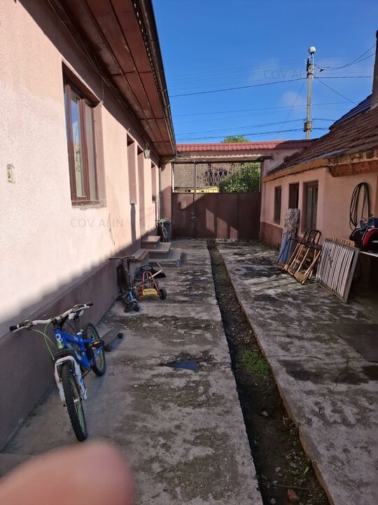 Casa situata in localitatea Prejmer, Libera la vanzare!