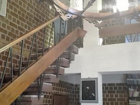 Casa de vânzare 5 camere, în Timisoara, zona Favorit