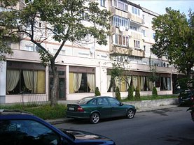 Vânzare spaţiu comercial