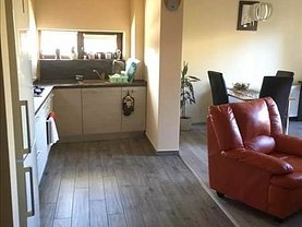 Apartament de vânzare 3 camere, în Brasov, zona Tractorul