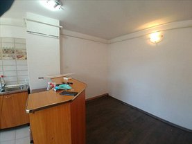 Garsonieră de închiriat, în Braşov, zona Centrul Civic