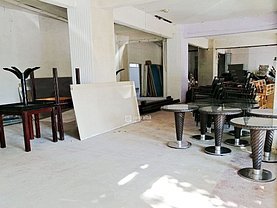 Vânzare spaţiu comercial