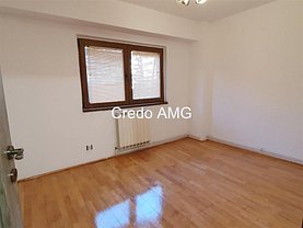 Apartament de vânzare 3 camere, în Bucureşti, zona Calea Călăraşilor