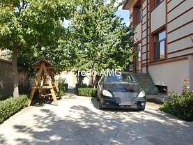 Casa de vânzare 10 camere, în Bucureşti, zona Pipera