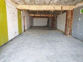 Închiriere spaţiu industrial