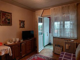 Apartament de vânzare 2 camere, în Arad, zona Aurel Vlaicu