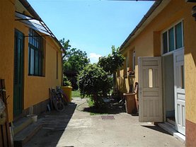Casa de vânzare 5 camere, în Arad, zona Pârneava