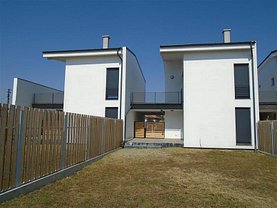 Casa de vânzare 3 camere, în Arad, zona Poltur