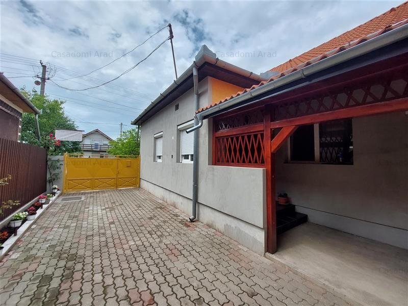 Casa buna in Livada