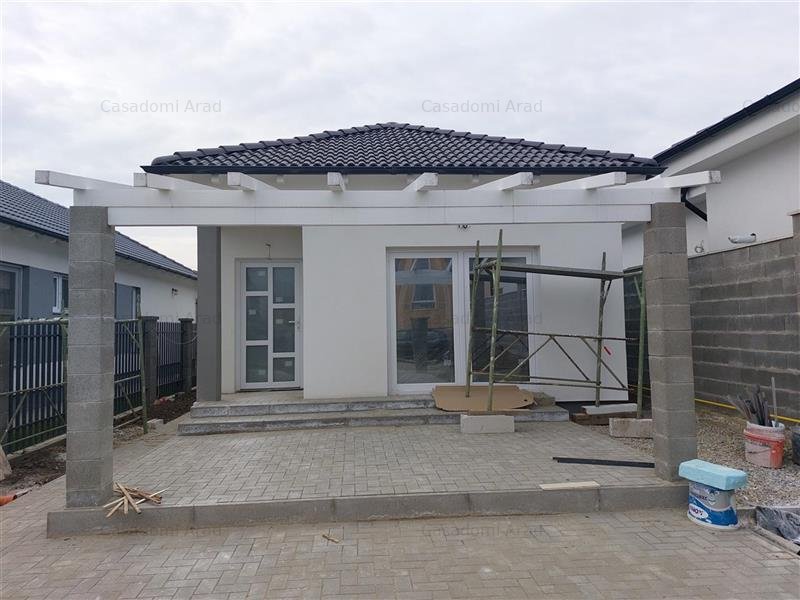Casa noua parter, in Livada!