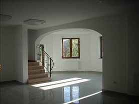 Casa de vânzare sau de închiriat 11 camere, în Arad, zona Subcetate