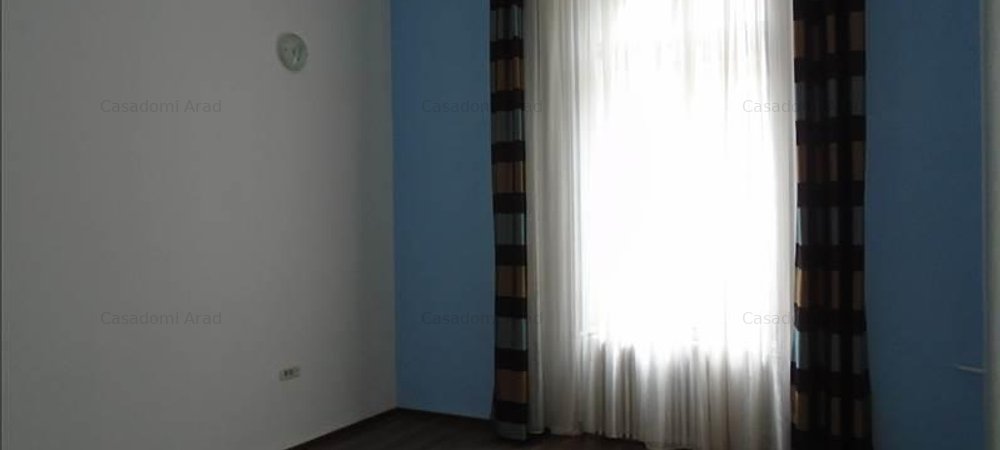 Spatiu pentru birou ultracentral - imaginea 0 + 1