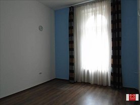 Vânzare spaţiu comercial