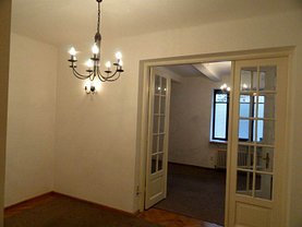 Apartament de închiriat 3 camere, în Bucuresti, zona Universitate