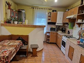Apartament de vânzare 3 camere, în Târgu Mureş, zona Unirii