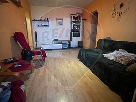 Apartament de vânzare 2 camere, în Arad, zona Aurel Vlaicu
